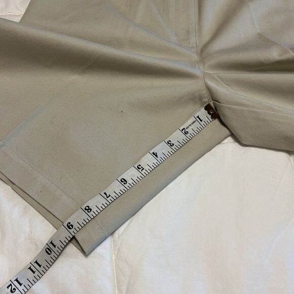 LL Bean Wrinkle Resistant Cotton Shorts - Picture 9 of 9